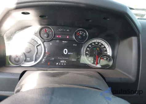 2019 Ram 1500 Classic Warlock 4X2 6'4 Box z USA, uszkodzony, nr VIN 1C6RR6GG2KS616607